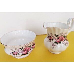 Royal Albert Lavender Rose Cream & Sugar Bowl Set Like New